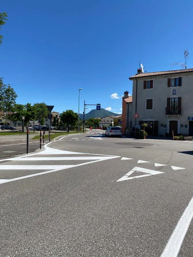 Appartamento Eli Calmasino Italia