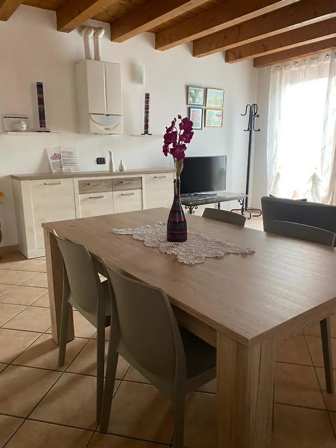 Ely Hause Apartment Calmasino